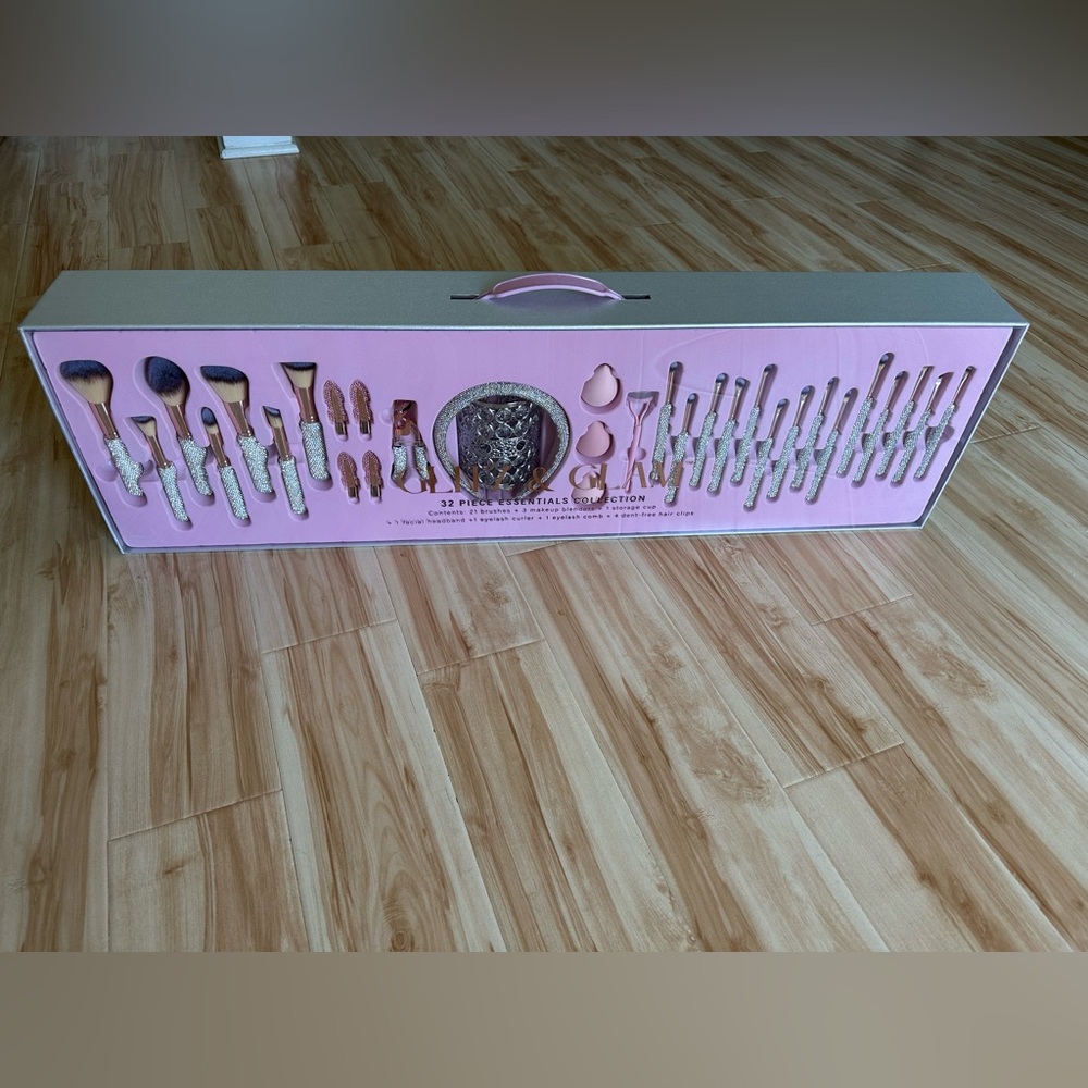 Glitz & Glam Makeup brush set